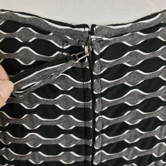 Max Studio Women’s Geometric Fit & Flare Dress Scoop Neck, Black/Grey Gray - Picture 7 of 10